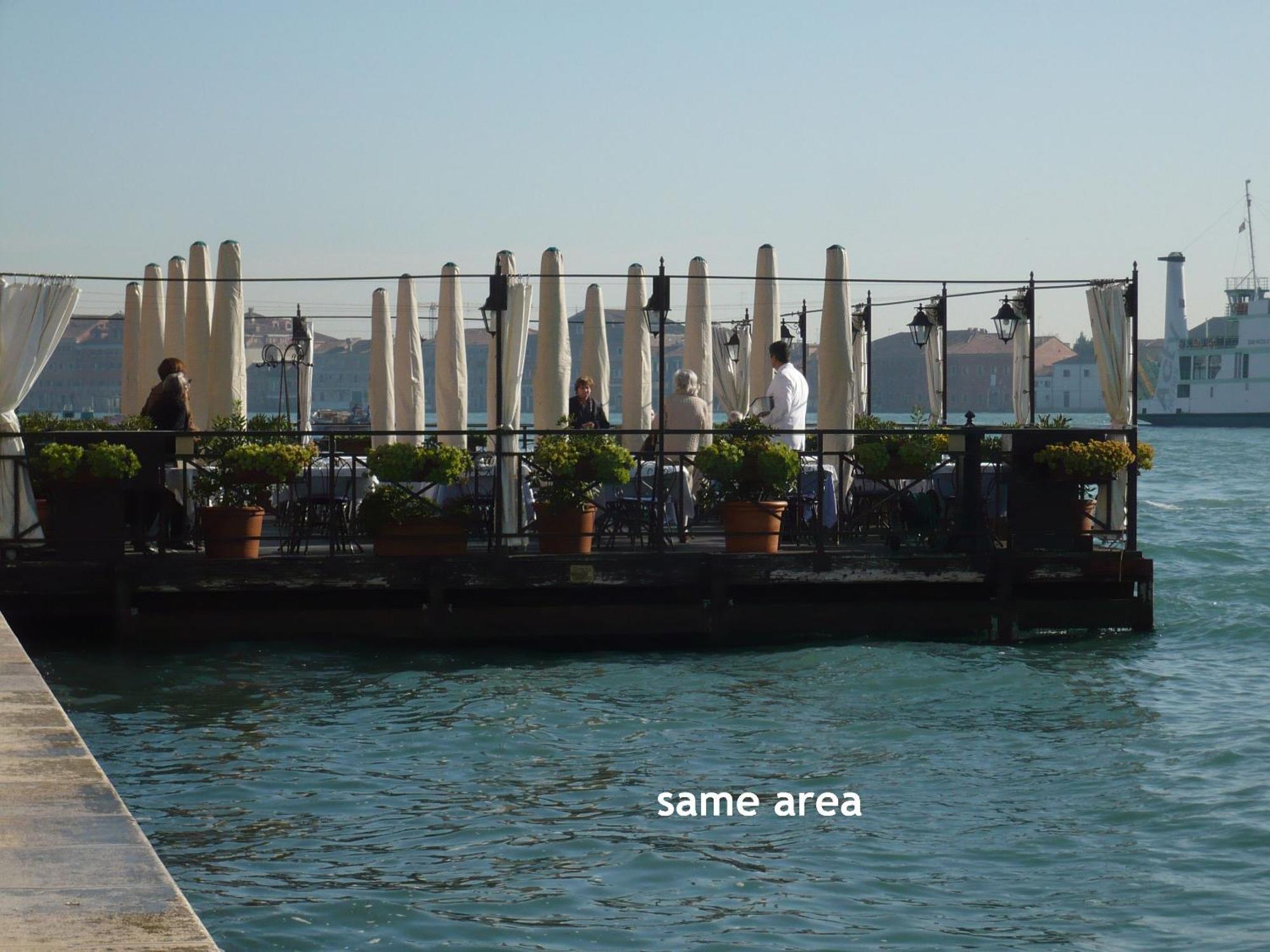 Apartment Cross-Canal Set Venice